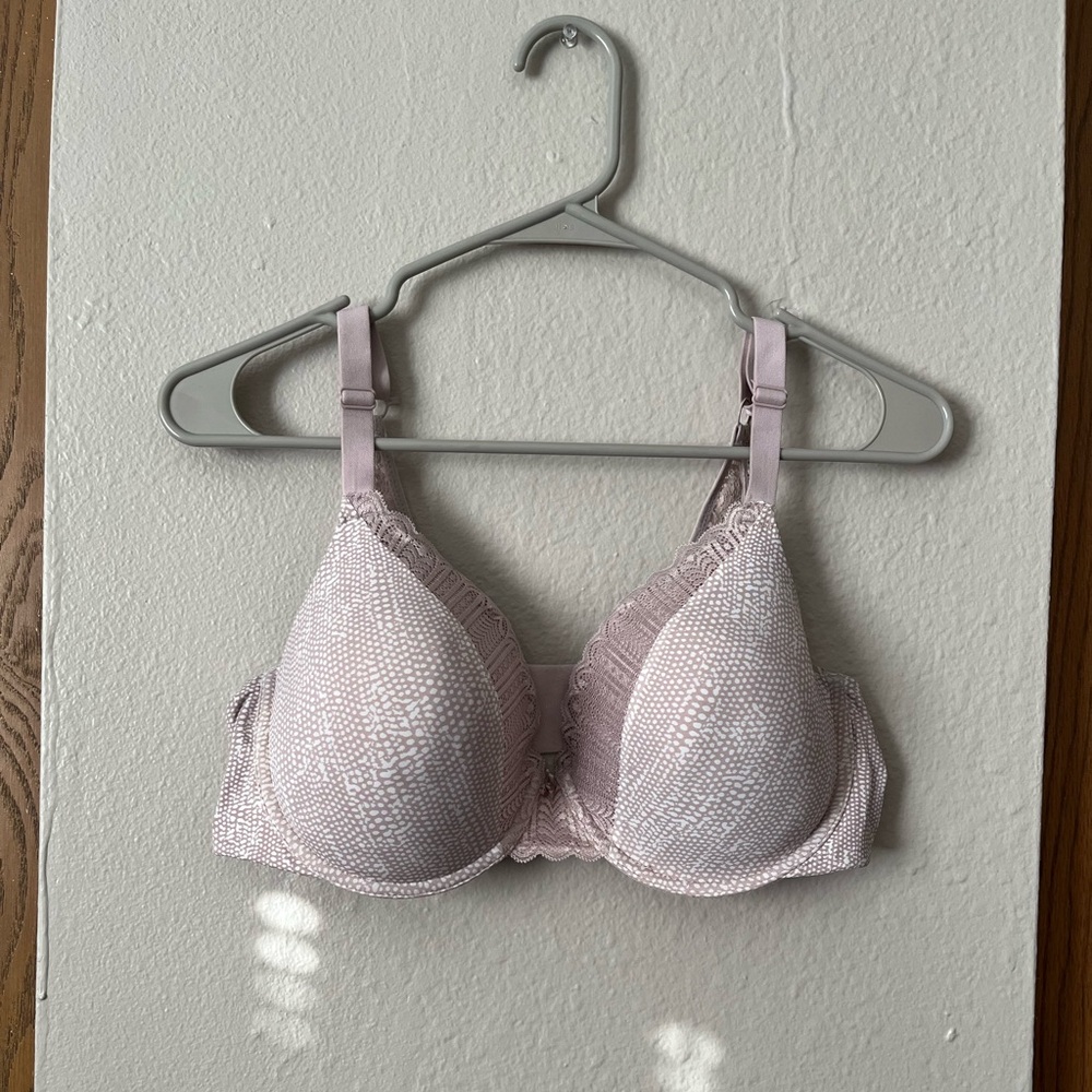 Maidenform Light Pink Lace Bra